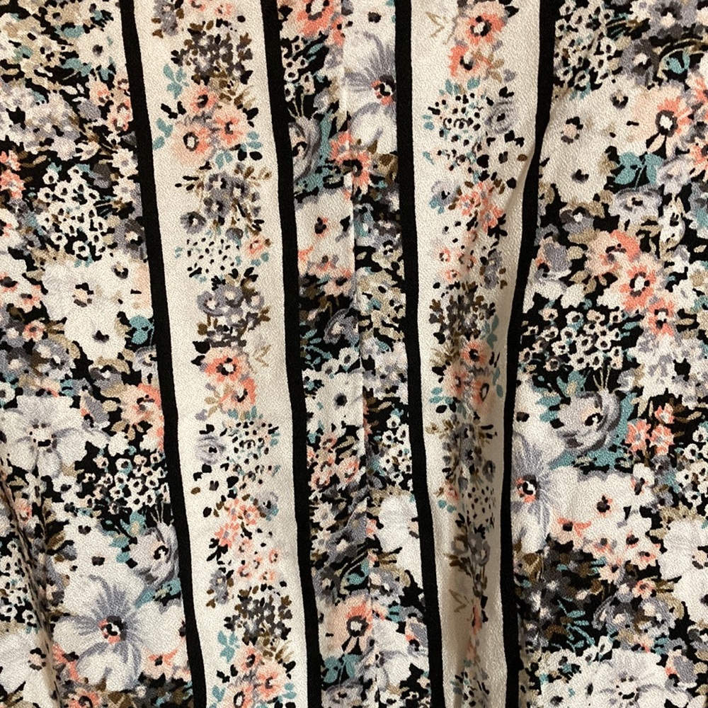 White Birch floral dress size small. Beautiful Easter dress. - Picture 6 of 9